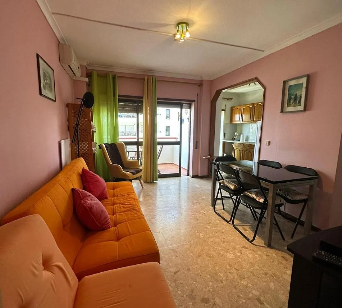 Apartment In Portimão